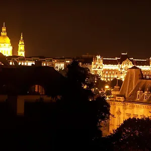 Cozy Studio At The Castle Budapešť